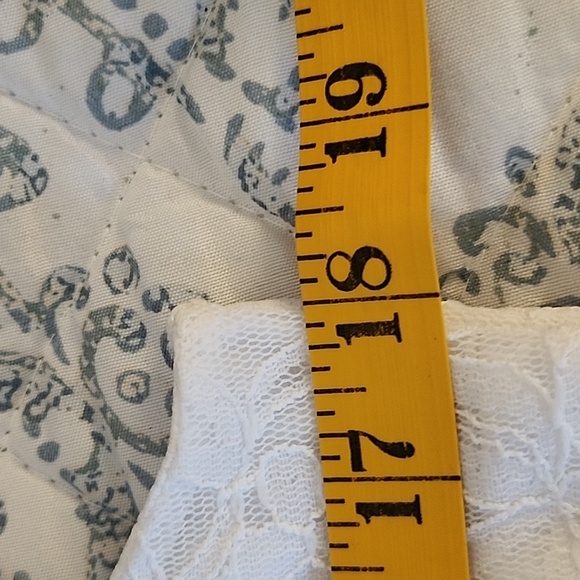 Dana Buchman lace tank - Picture 3 of 4